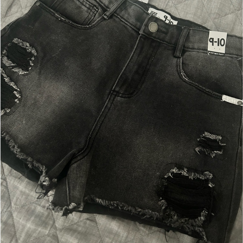 Girl shorts size 9-10
